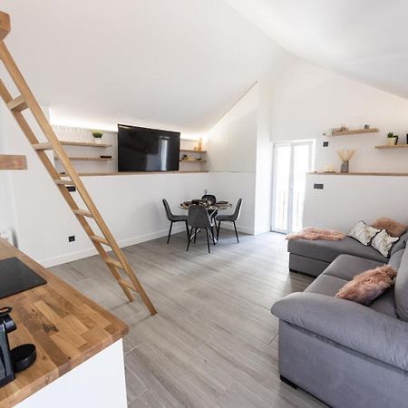 A Casa Dos Contos Apartment กามาริญาส ภายนอก รูปภาพ